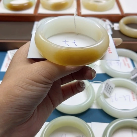未镶嵌手镯和田玉得**过