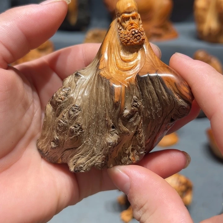 柏木（崖柏）点点关注