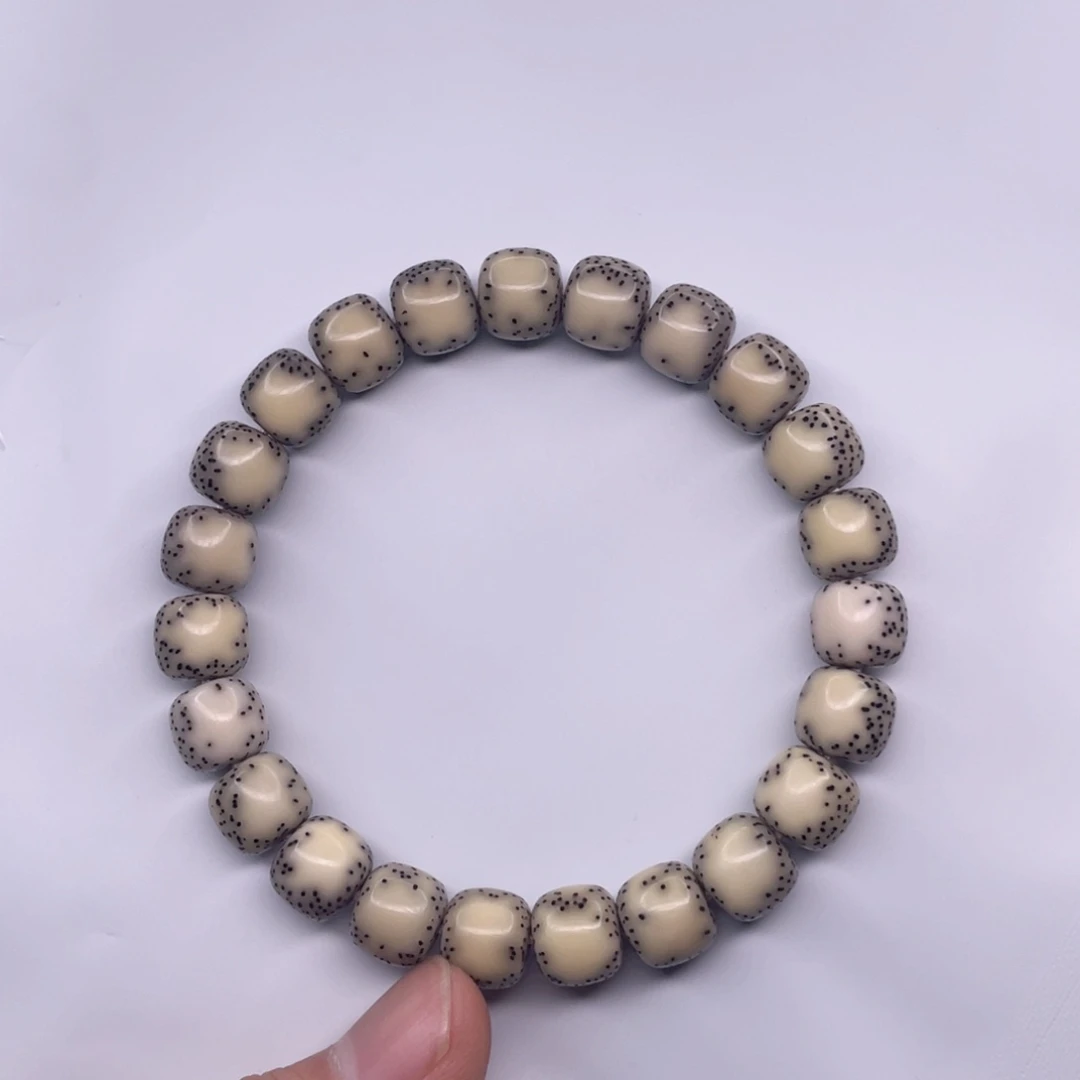 手串星月菩提孤品级糯冰石玉料半壁侧留白10x9