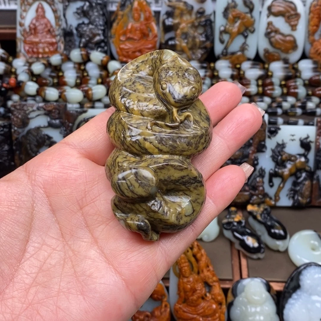 颈饰未镶嵌和田玉