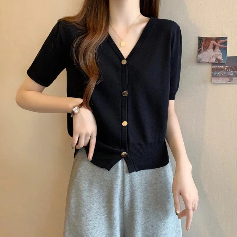 大码女装韩版遮肚子冰丝针织衫女夏季胖妹妹短袖显瘦v领短款上衣