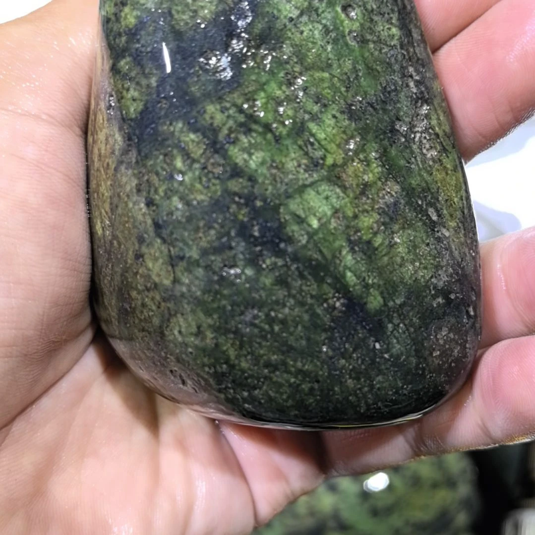 东***宏有机玻璃藏玉药王石原石一个