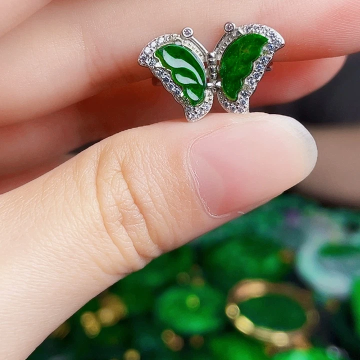 翡翠银S925镶嵌颈饰多样性