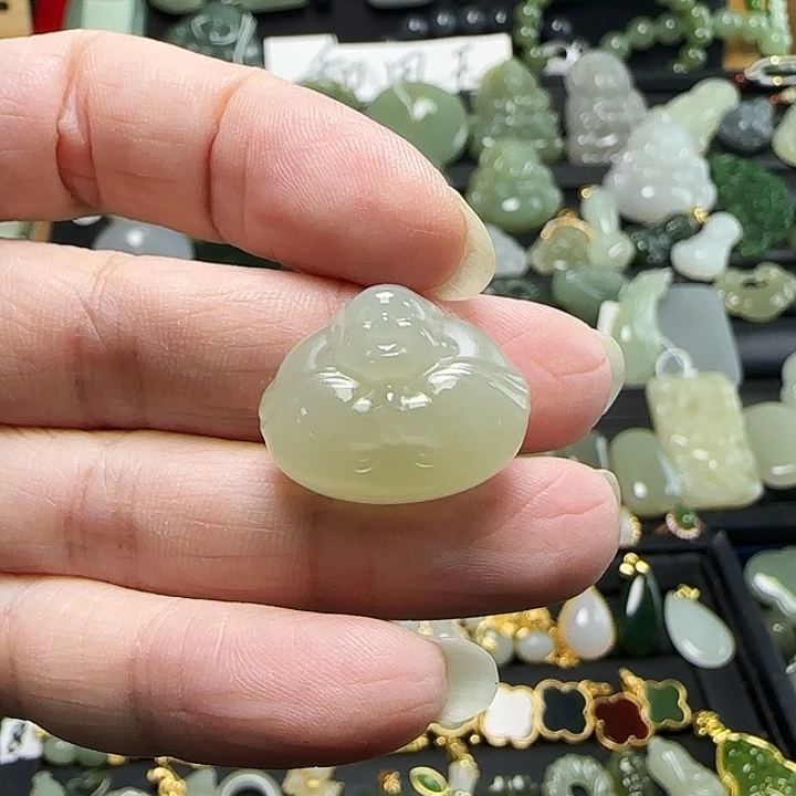 颈饰未镶嵌和田玉梨****子