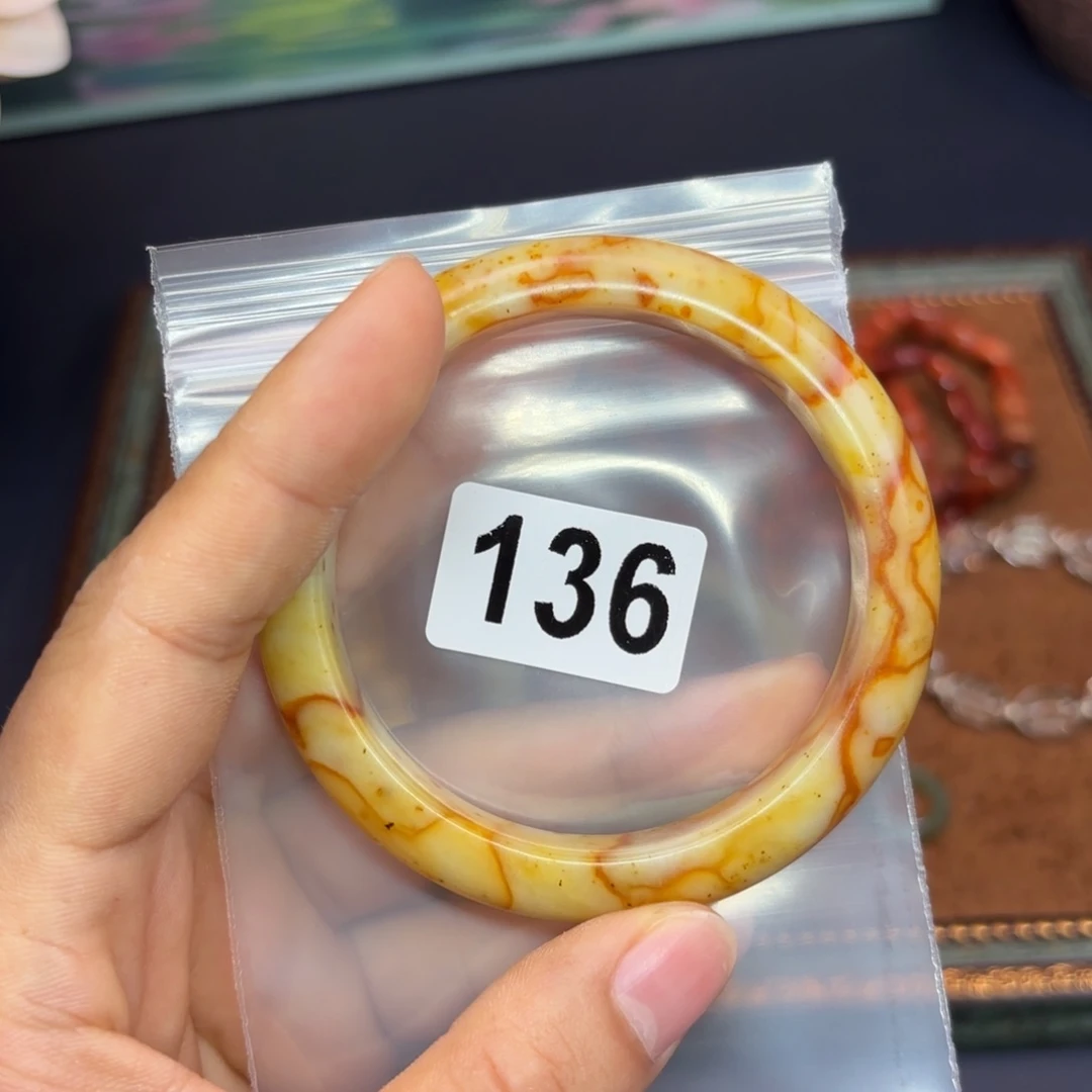 d***g蛇纹石玉未镶嵌手镯