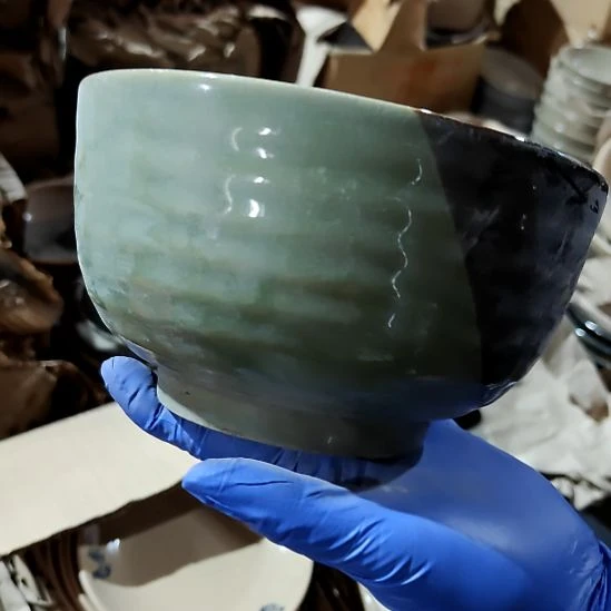 摆件盘子碗茶壶啥都有