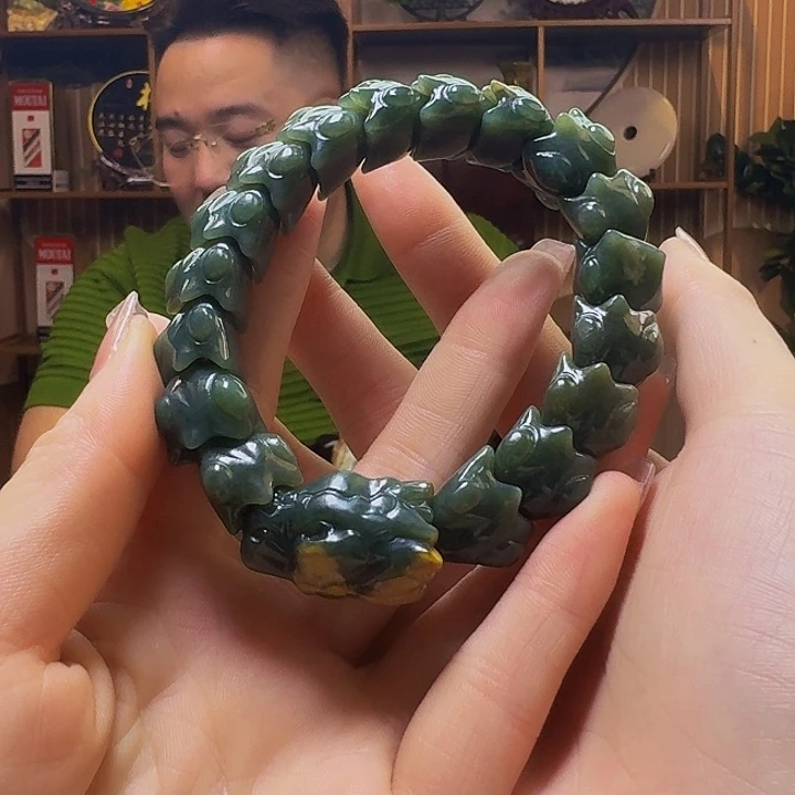 透闪石质玉手串未镶嵌用****3
