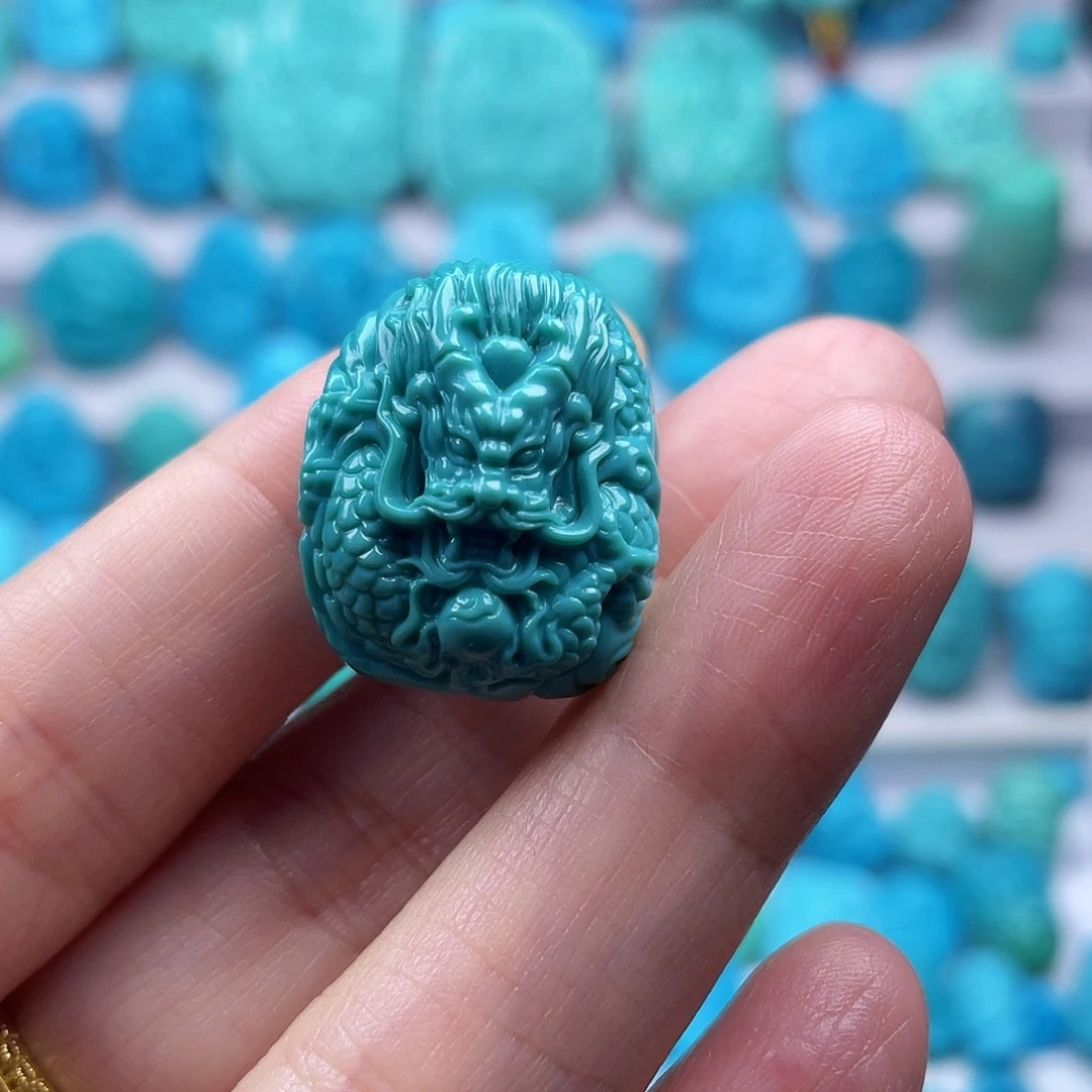 绿松石未镶嵌珠宝奇石