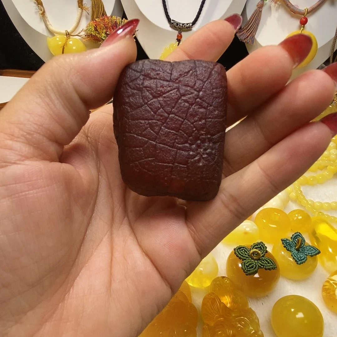 蜜蜡未镶嵌珠宝奇石