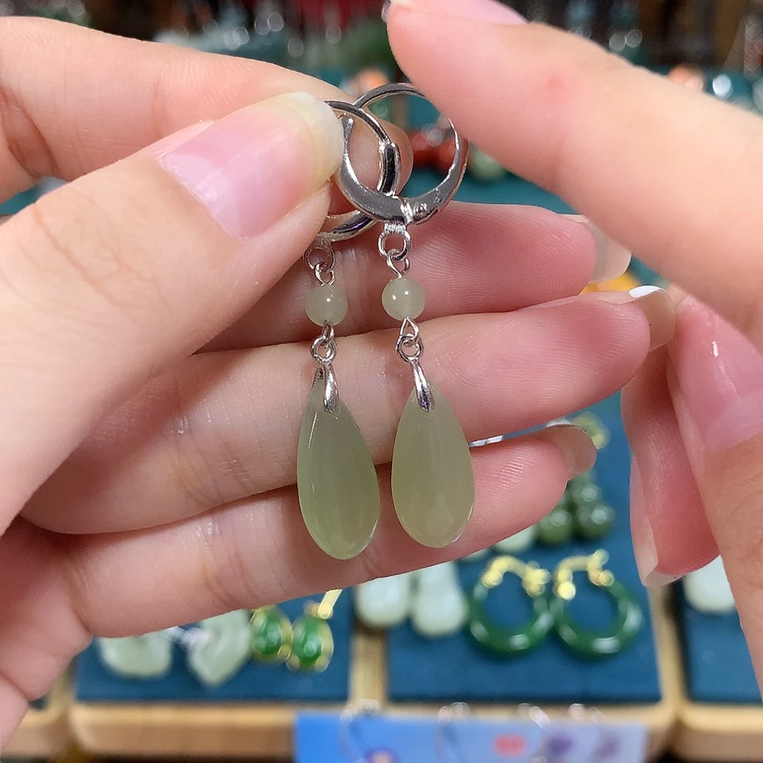 和田玉银S925镶嵌耳饰水滴卡17.5左右