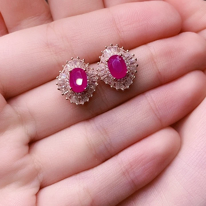 银S925镶嵌红宝石耳饰