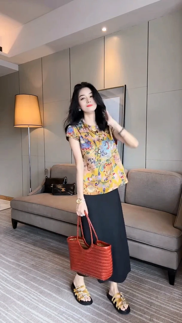 精致感时髦夏季新款优雅新中式印花短袖