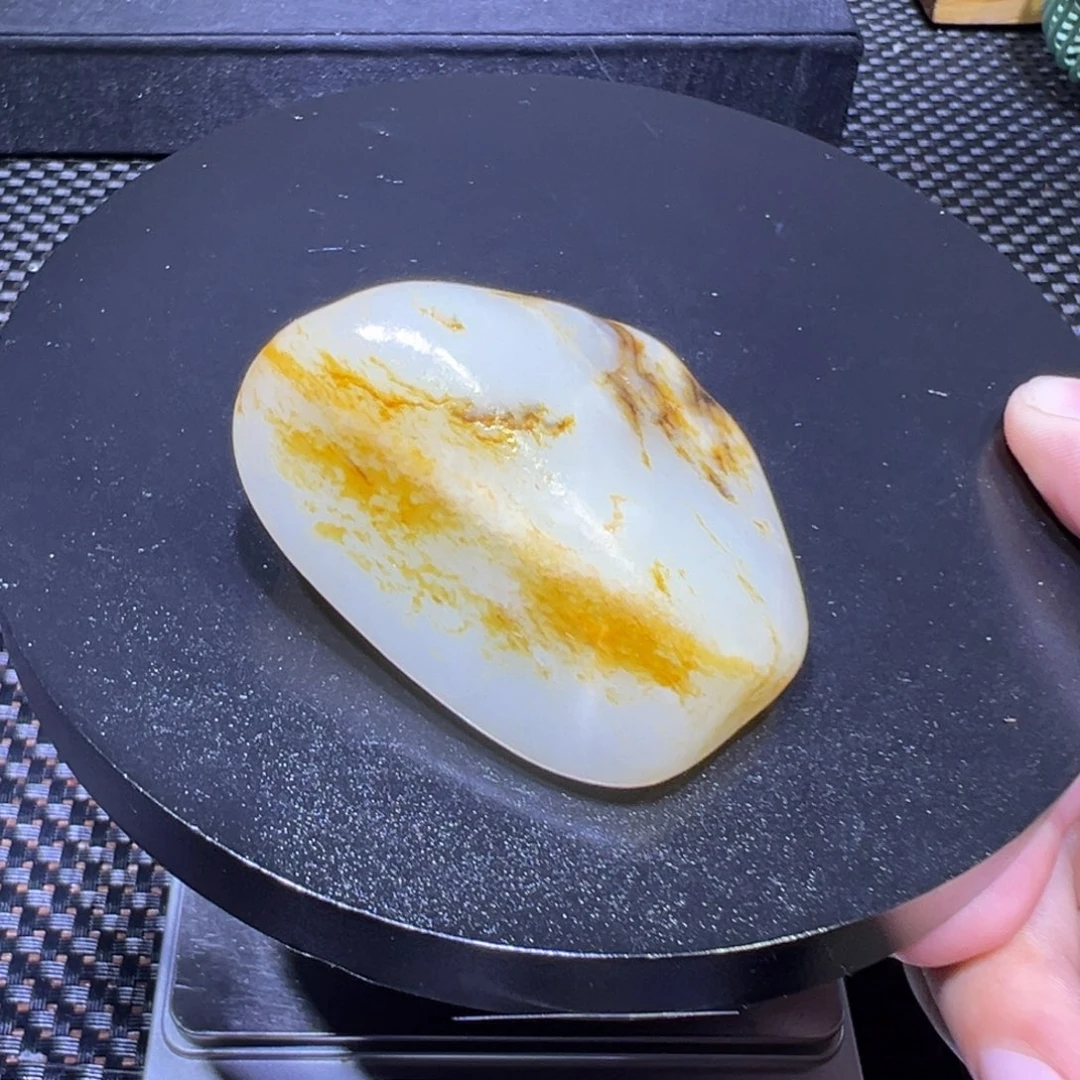 吊坠(不含链)未镶嵌和田玉（子料）76-46
