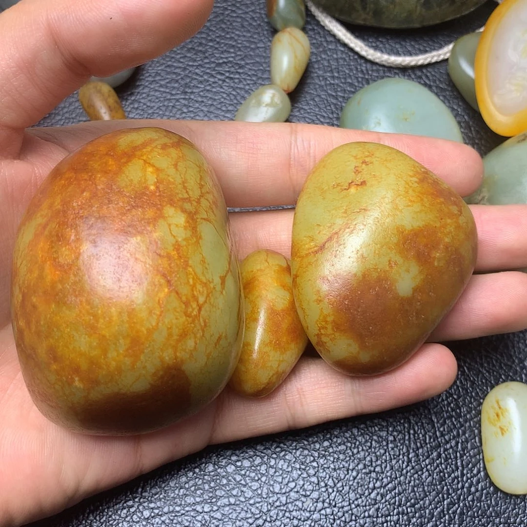 绿***山和田玉未镶嵌挂件