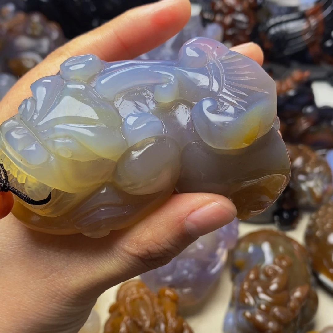 玛瑙/玉髓手把件未镶嵌