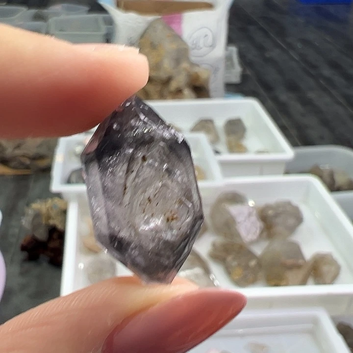 仿水晶磁石L6闪灵