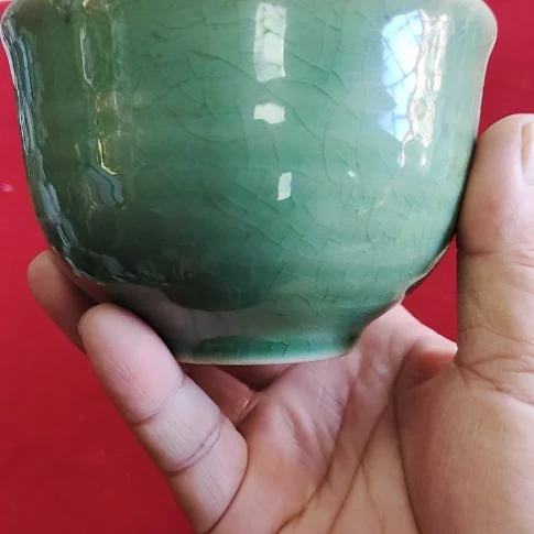 瓷片瓷片，各种摆件，均有瑕疵。沙锅！