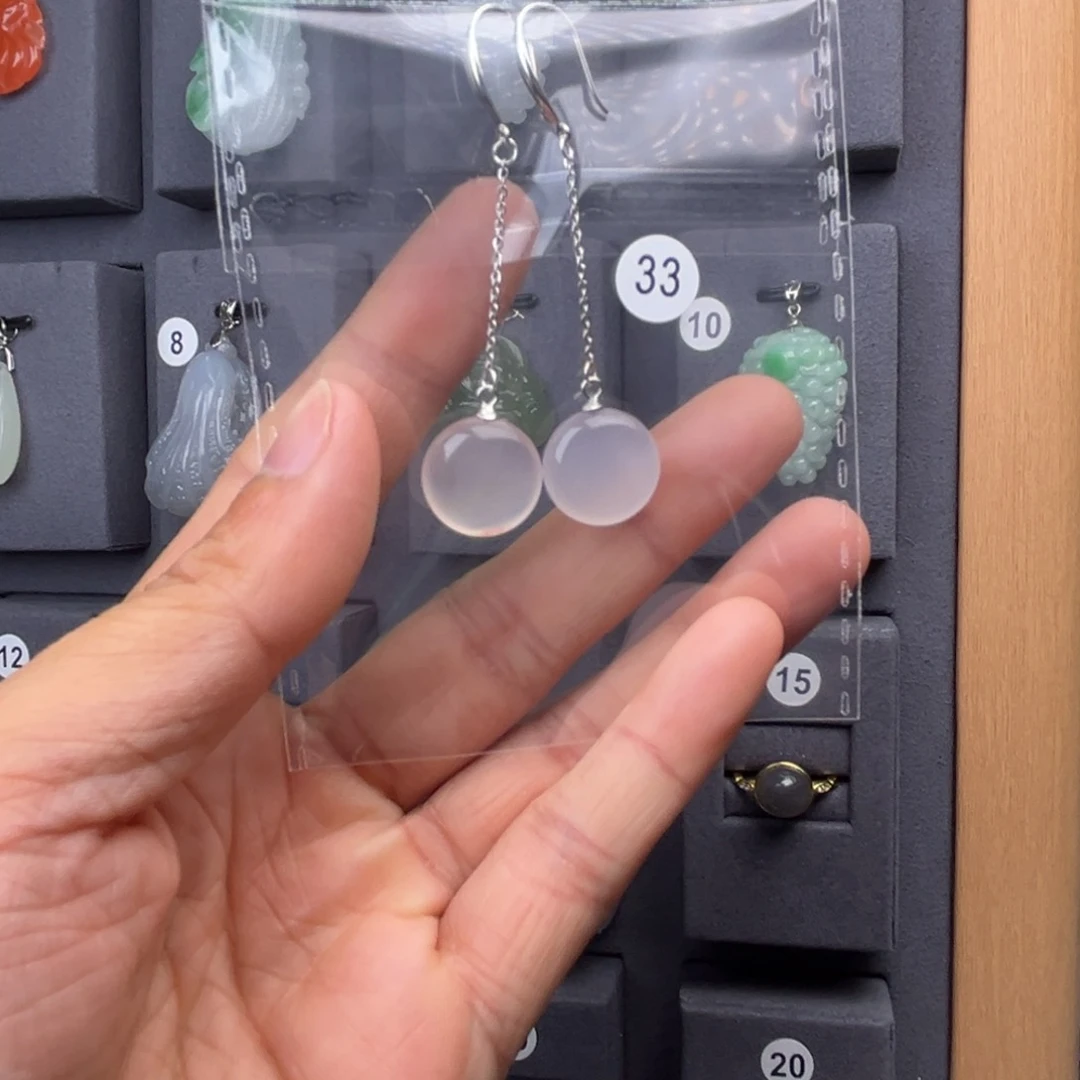 银S925镶嵌南红玛瑙耳饰君**针