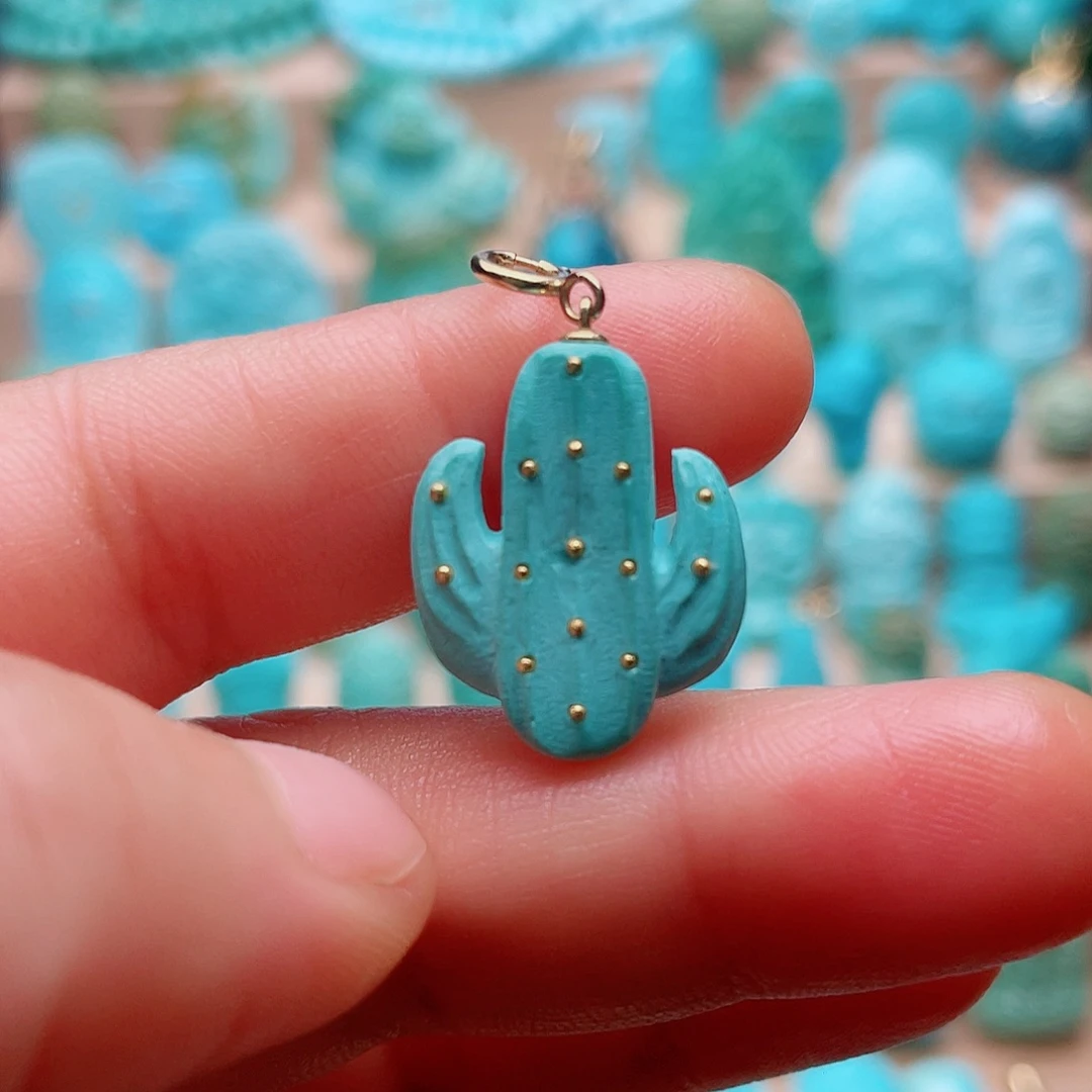 绿松石未镶嵌颈饰