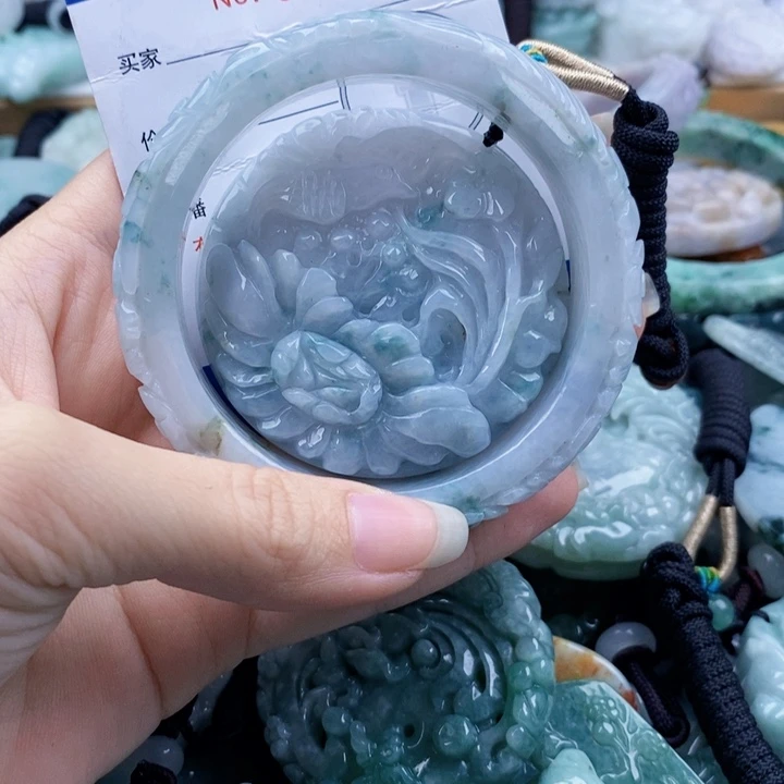 翡翠未镶嵌吊坠(不含链)小*家