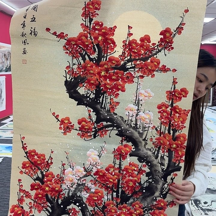 国画竖条梅花图画