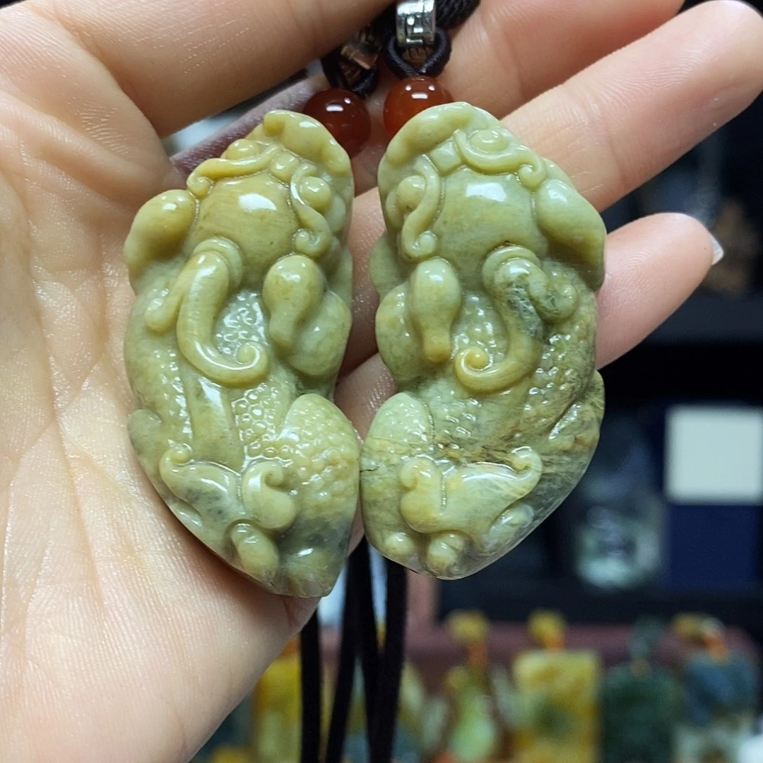未镶嵌岫玉挂件吊坠