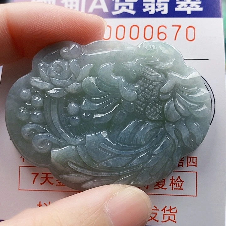 吊坠(不含链)未镶嵌翡翠