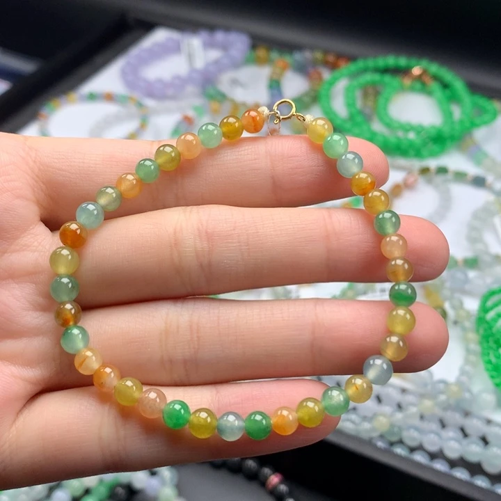 翡翠手镯未镶嵌翡翠