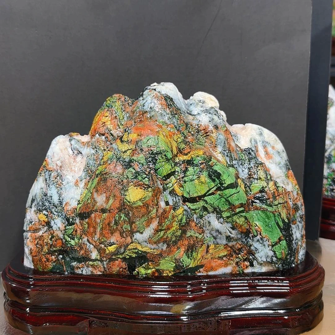 橙****青海七彩石精品摆件