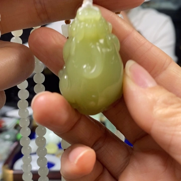 和田玉挂件未镶嵌花****m