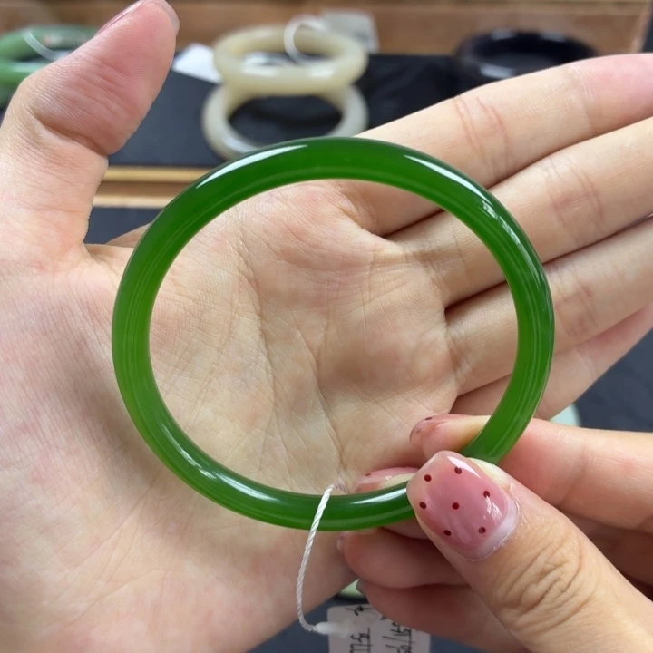 和田玉（碧玉）手镯未镶嵌