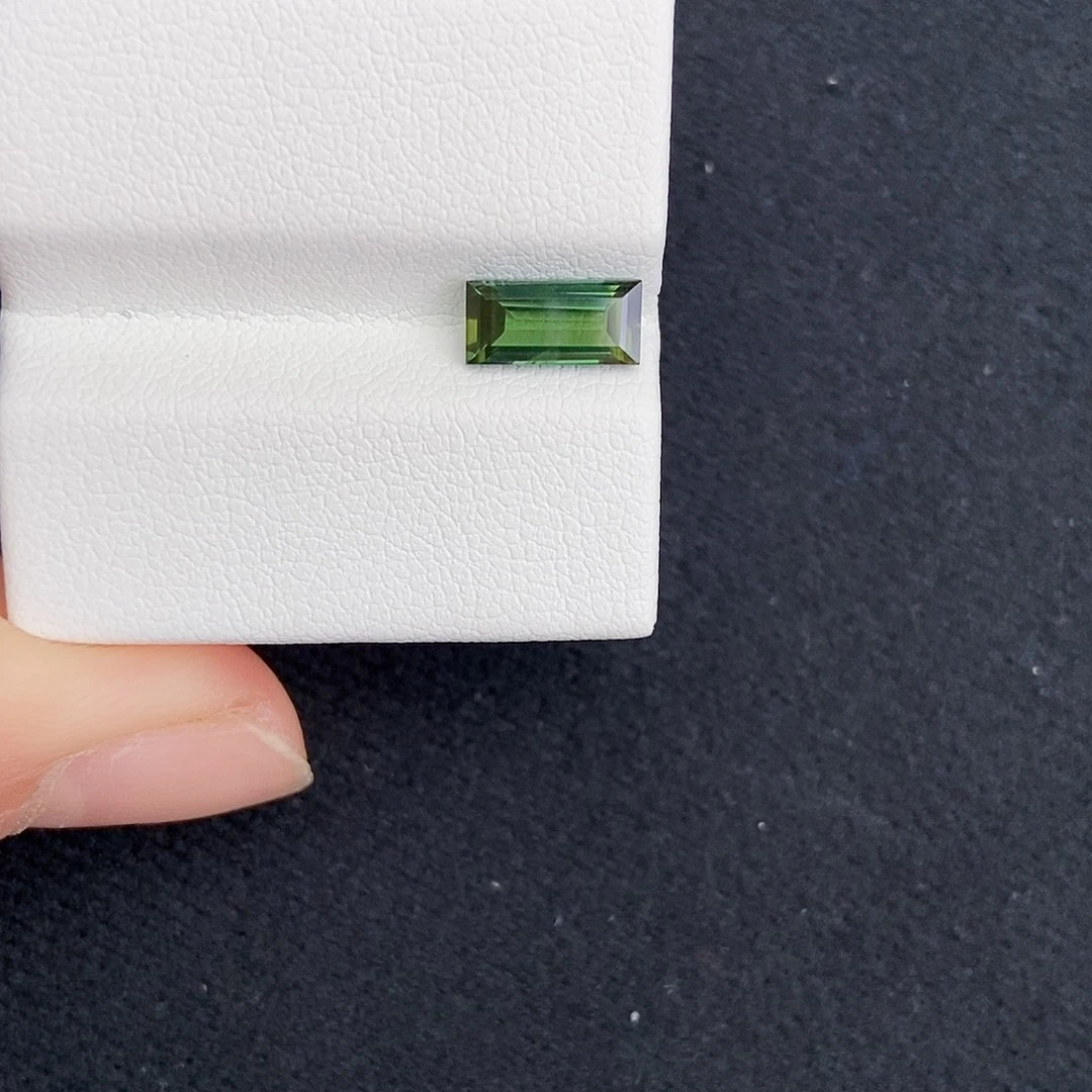 蓝宝石裸石1.35 ct
