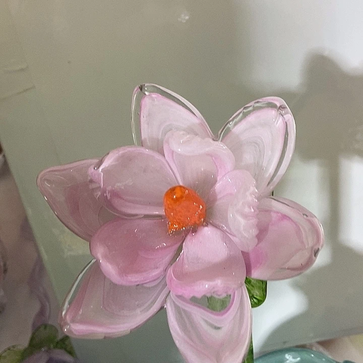 琉璃粉色莲花一朵