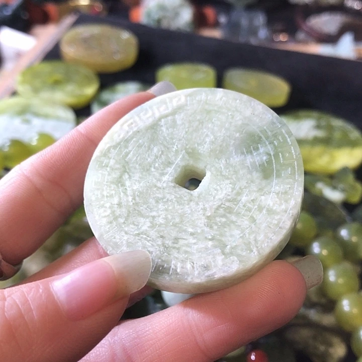 岫玉未镶嵌岫玉挂件