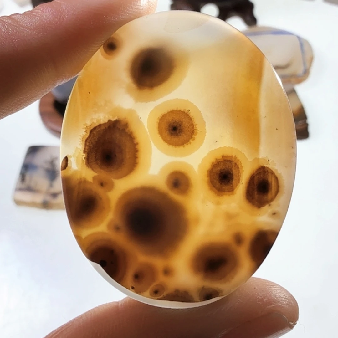 玛瑙/玉髓未镶嵌珠宝半成品