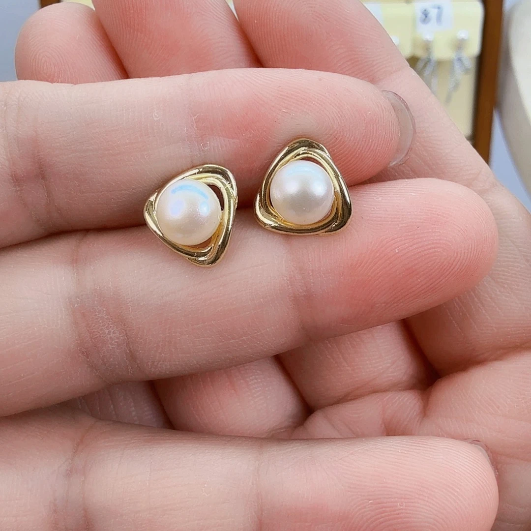 未镶嵌耳饰淡水珍珠