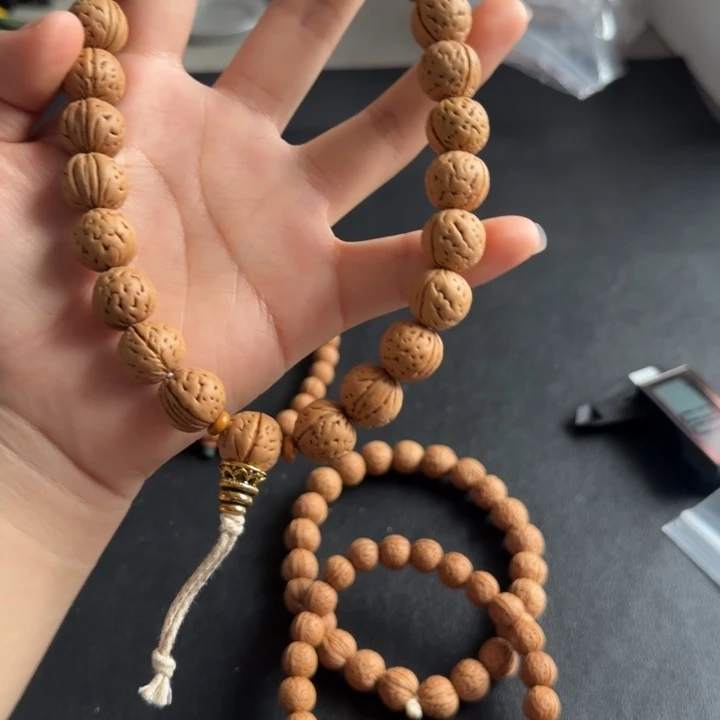宝***剑小桃核小桃核宝剑哥 158