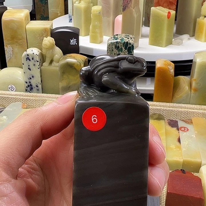 南宁石南宁石黑白青蛙