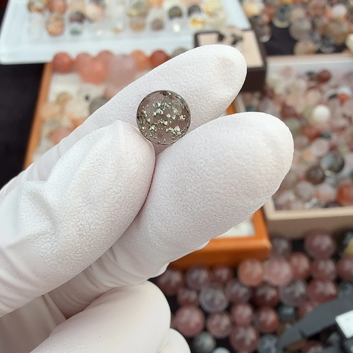 悦****未镶嵌珠宝半成品水晶黄铜矿7.6mm定制不退换