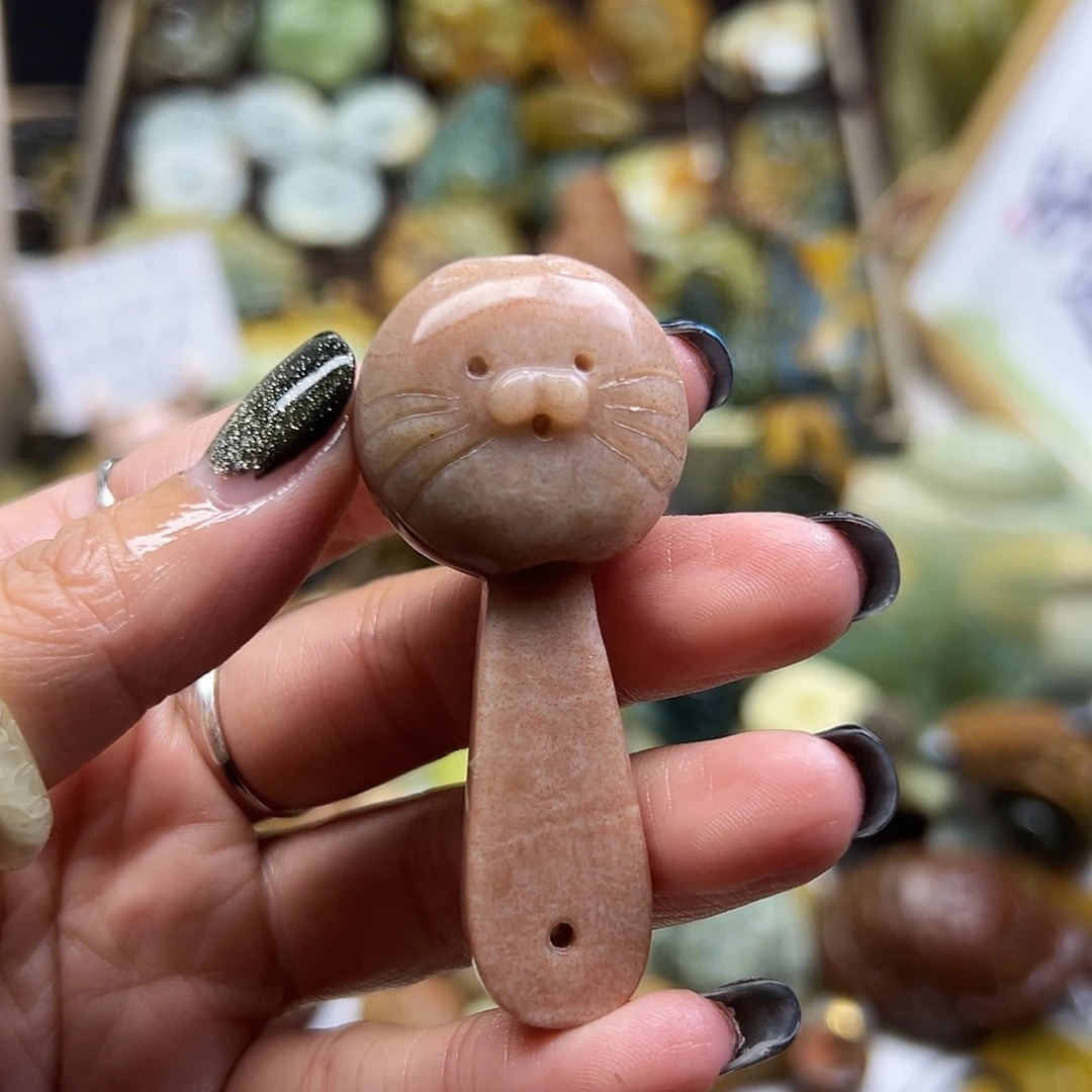 岫玉未镶嵌颈饰辽阳粉糖果猫