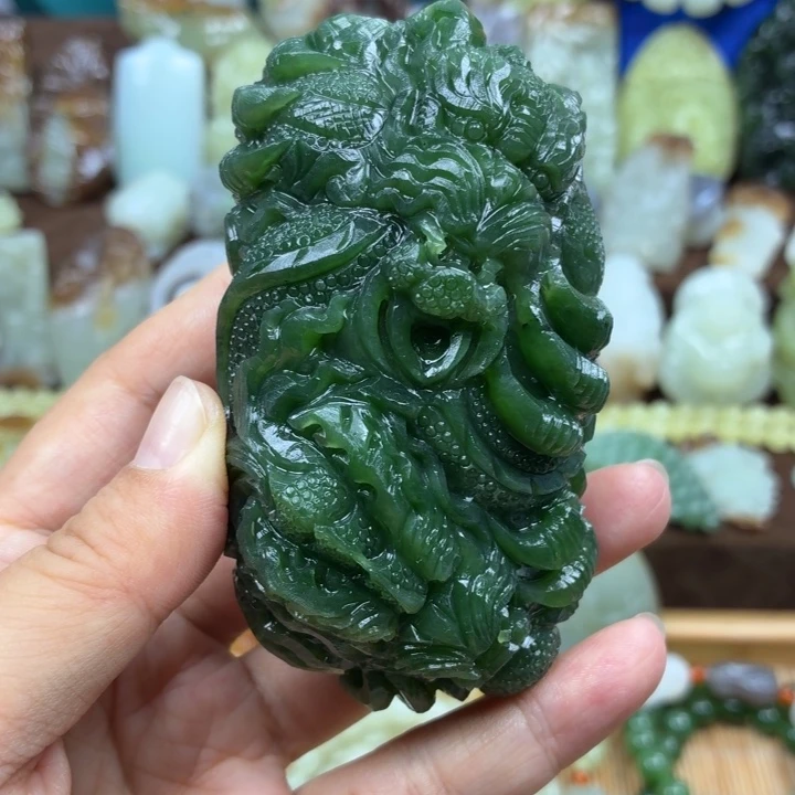 梅***姐颈饰未镶嵌和田玉