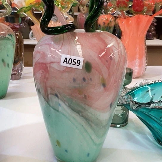 琉璃花瓶高31厘米口径9厘米