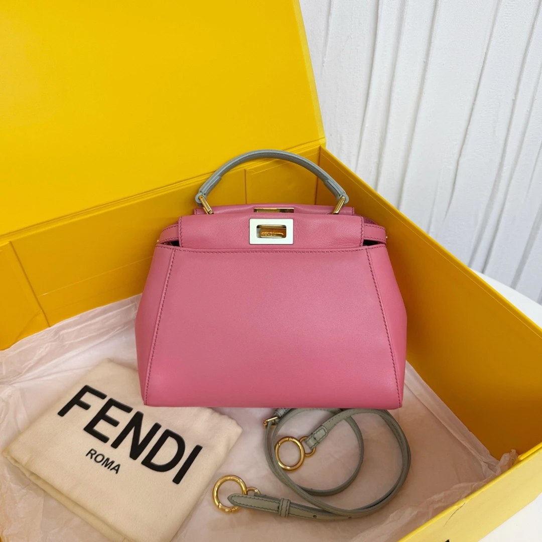 99新 FENDI/芬迪 /夏vv1109/单肩包/16984487