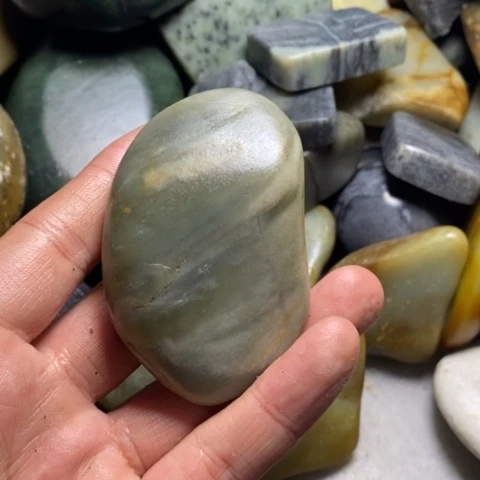 未镶嵌和田玉（糖玉）挂件