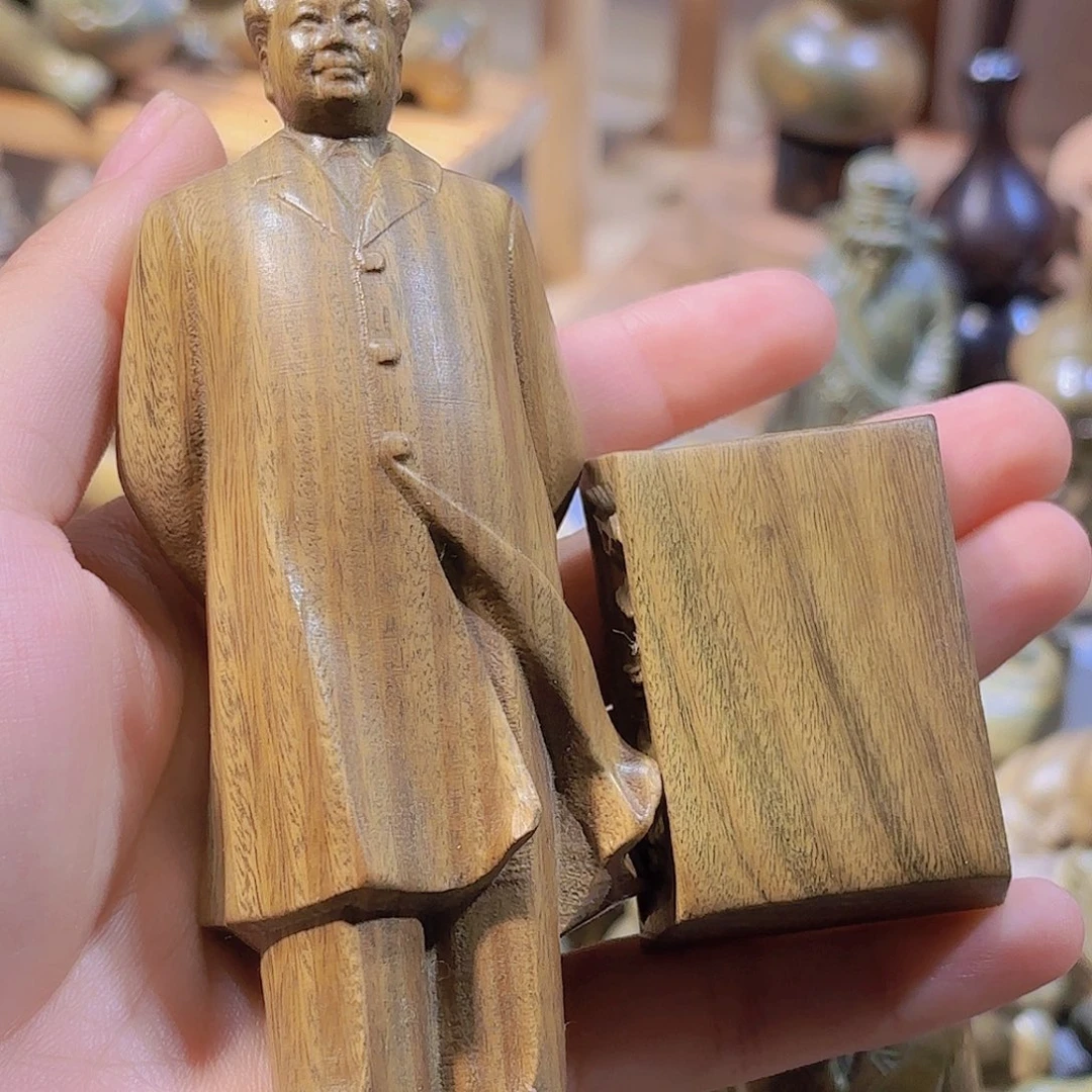 张***！木绿檀木毛爷爷摆件