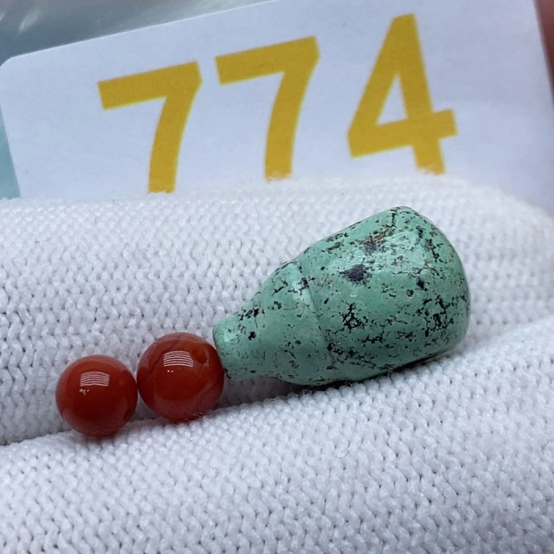 南红玛瑙未镶嵌珠宝奇石