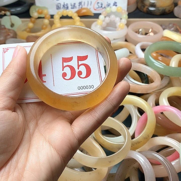 石英质玉（黄龙玉）未镶嵌手镯