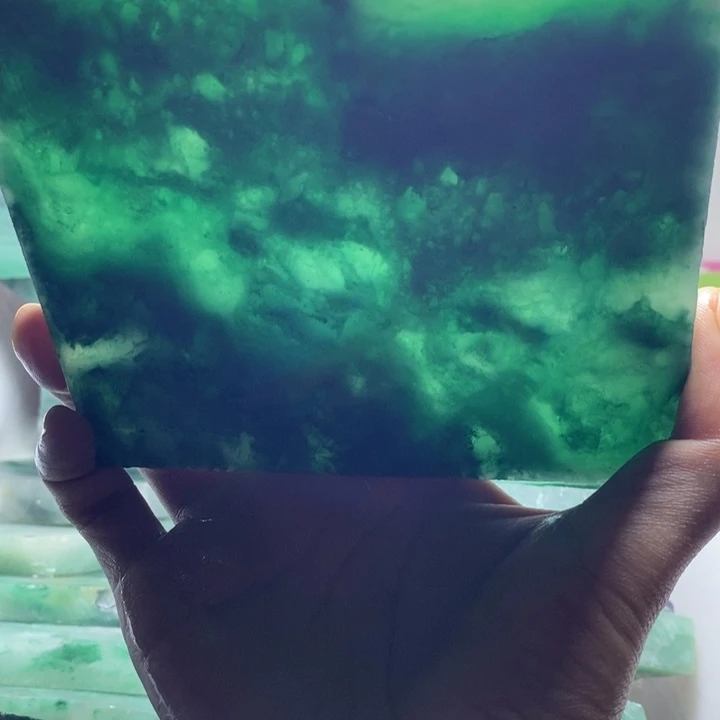 紫***色定制石英质玉（非洲翠）