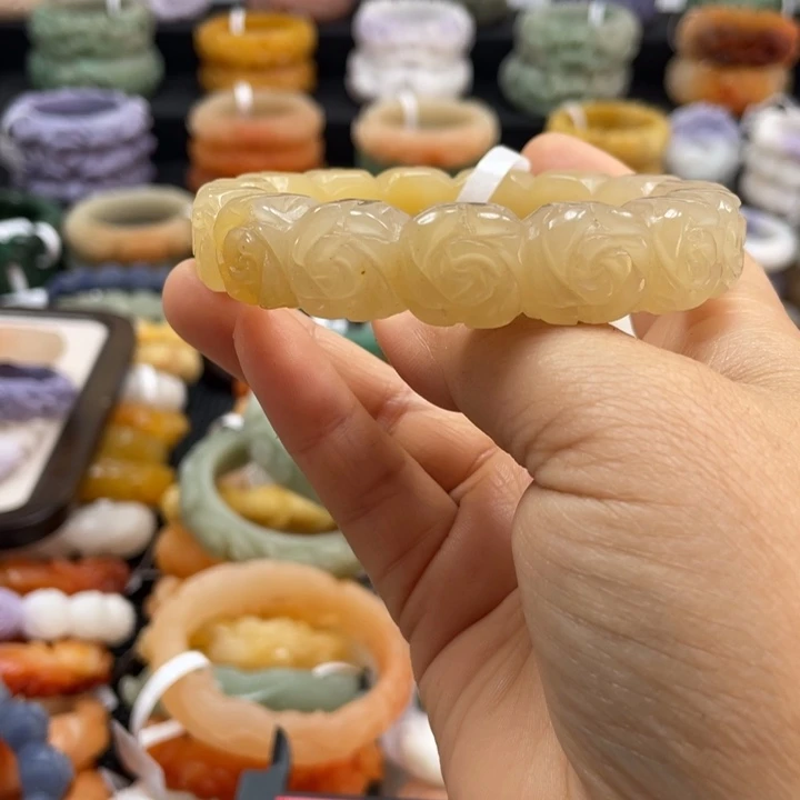 石英质玉未镶嵌手镯