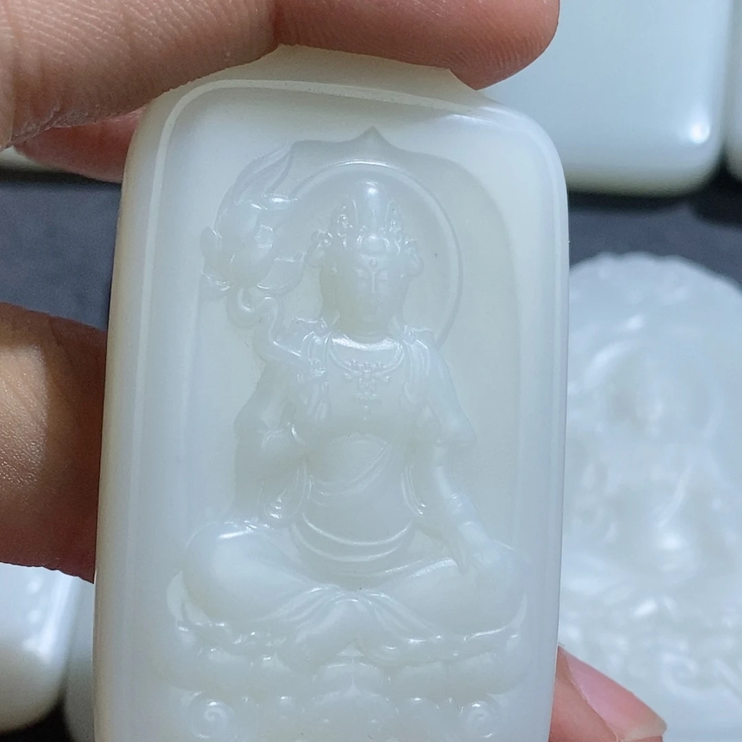 和田玉未镶嵌挂件梵*中间国玉且末观音牌1